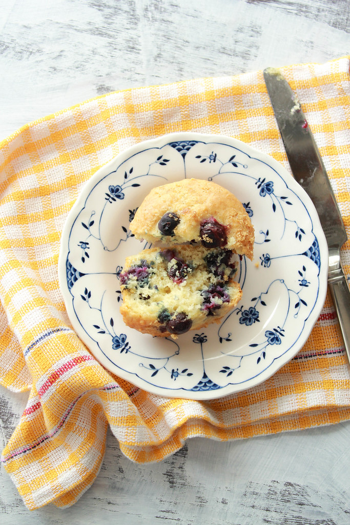 Blueberry yogurt muffins