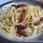 Neapolitanische Spaghetti mit getrockneten Tomaten