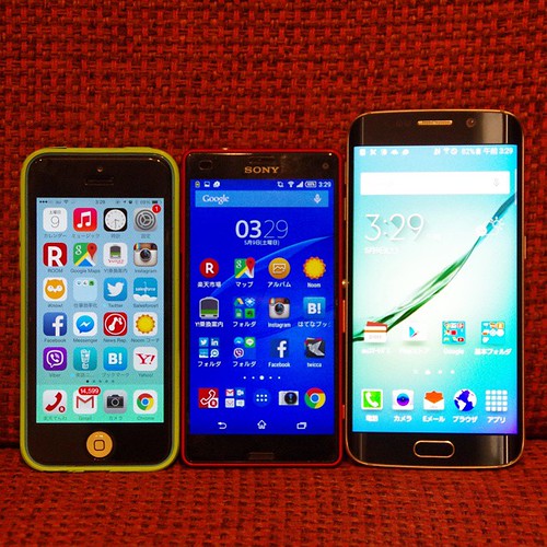 Galaxy S6 edge、Xperia Z3 Compact、iPhone 5cが普段使用。Galaxyは大きめなので、電子書籍とか動画観たい。 #Galaxyアンバサダーモニター #galaxys6edge