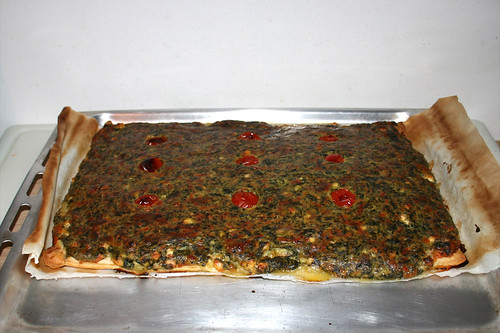 28 - Cream spinach curd quiche with smokes salmon & feta - Finished baking / Rahmspinat-Quark-Quiche mit Räucherlachs & Feta - Fertig gebacken