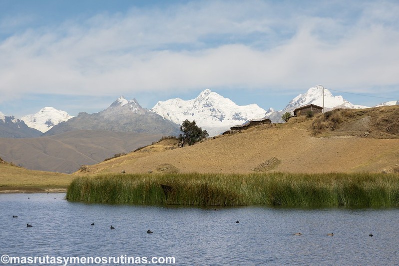 Huaraz. Laguna Wilcacocha. La vida andina en las montañas - Por el norte de PERÚ. De los glaciares a la selva (17)