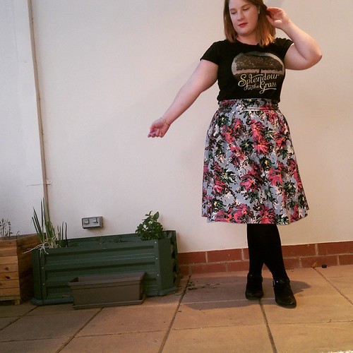 Tonight on the blog: this sweet skirt using V8998 for the waistband and a self drafted skirt. Also bad pictures and awkward dancing #sewing #completed