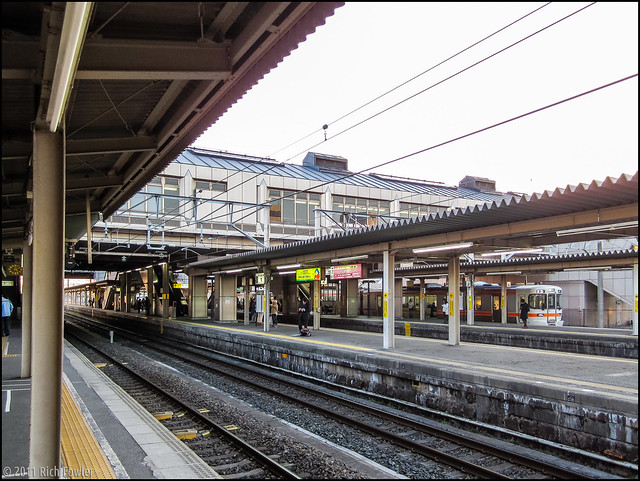 Aichi Loop Line Platform at JR Okazaki