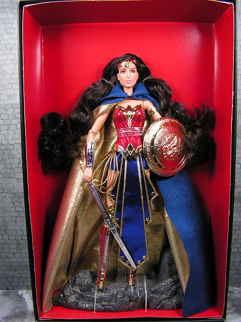 2015 Barbie Batman V Superman Dawn Of Justice Amazon Princess Wonder Woman DGW44 (3)