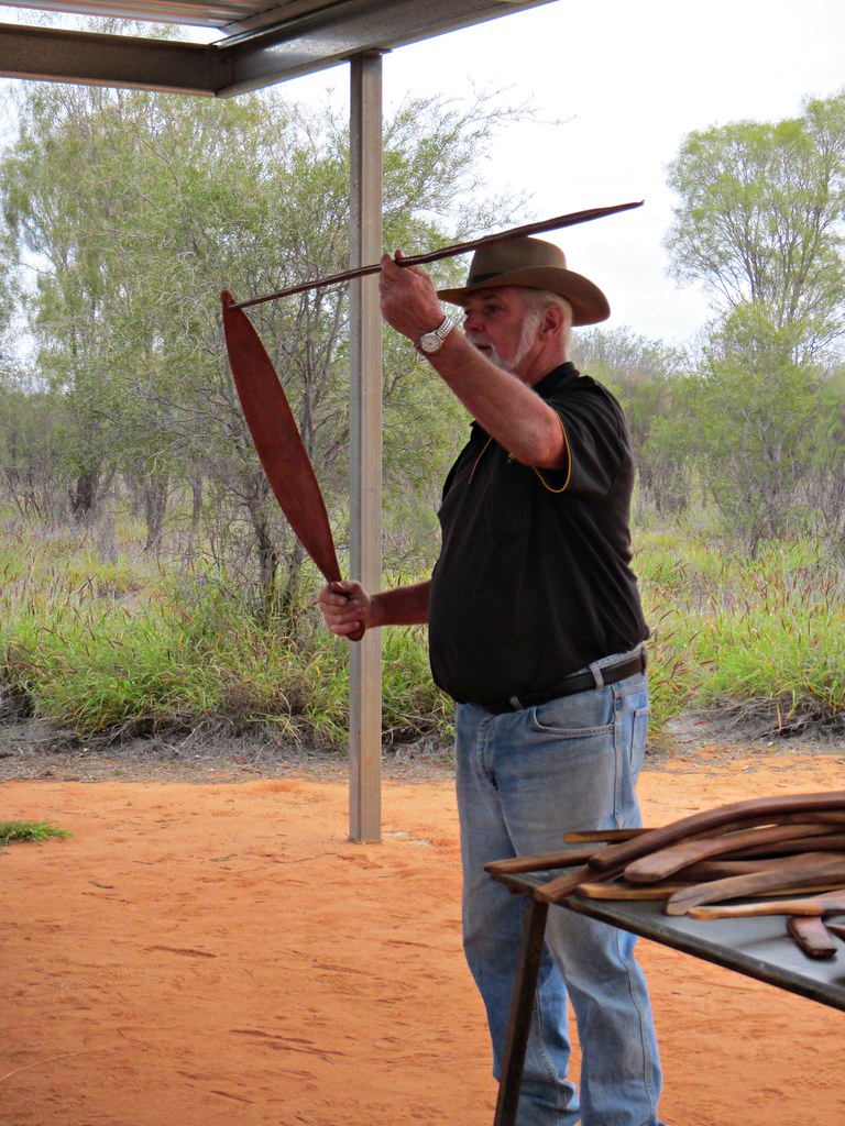 demonstrating-aboriginal-hunting-tools-hunting-spears-used-flickr