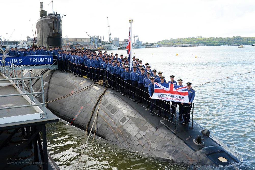 Submarine HMS Triumph Supporting Armed Forces Day The Crew Flickr   9068852812 9b37af7454 B 