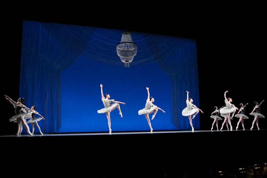 Boston Ballet's Thrill of Contact - Theme and Variations