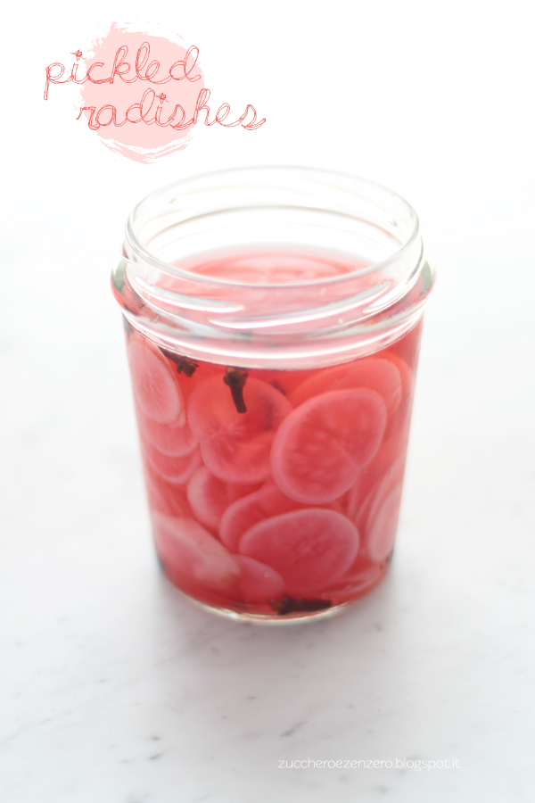 Pickled radishes: i ravanelli sott'aceto