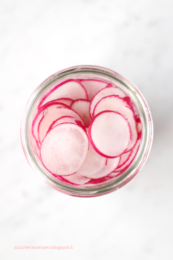 Pickled radishes: i ravanelli sott'aceto