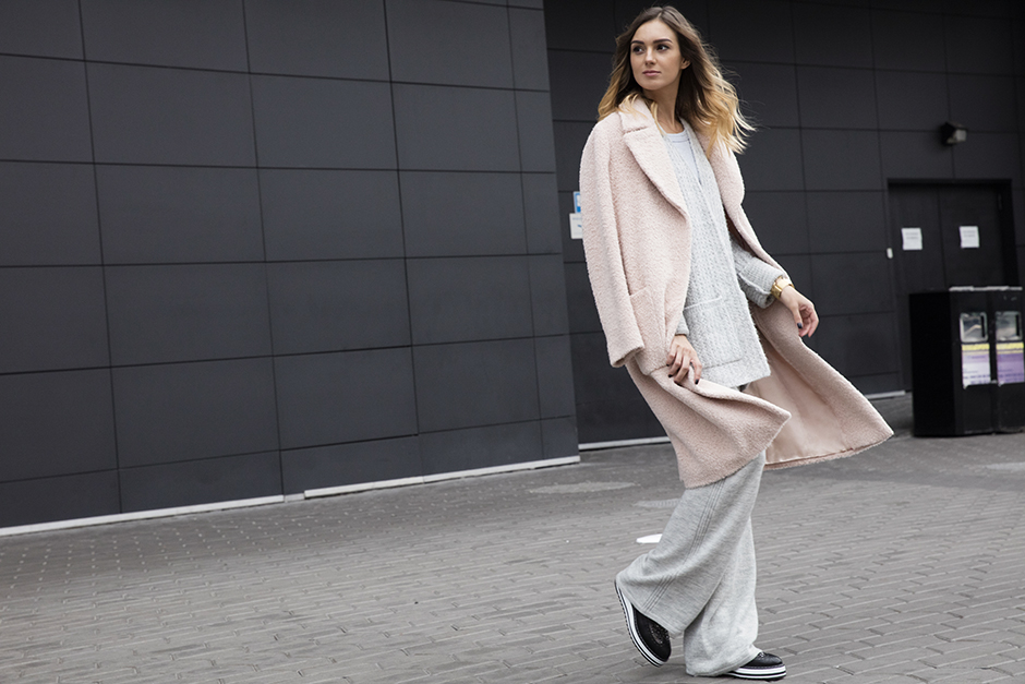 how-to-wear-pastel-pink-coat-outfit-ideas