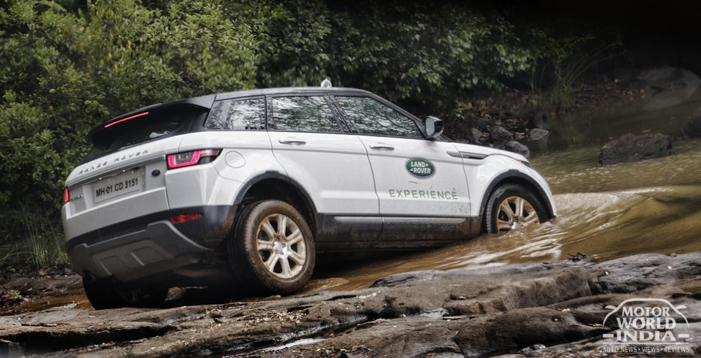 Land-Rover-Offroad-Experience-Drive (7)