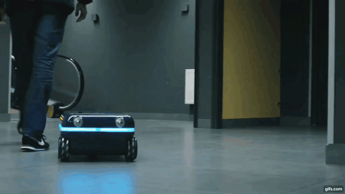Travelmate Robotics Suitcase - Follow
