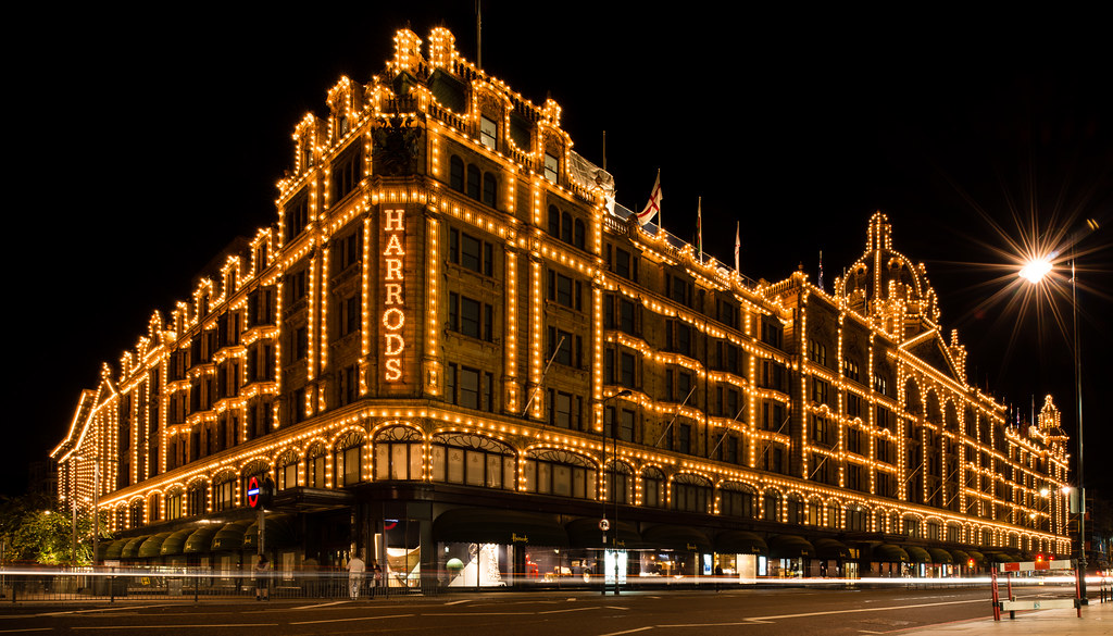 Harrods light show | London at Night. 2 shot stitched pano | Reds. | Flickr