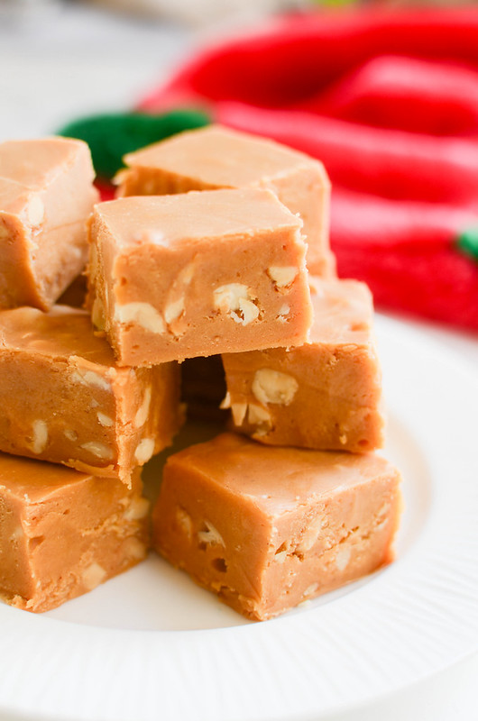 Butterscotch Peanut Fudge - butterscotch, peanut butter, and peanuts! This is going to be your new favorite fudge recipe. It's the perfect mix of sweet and salty!