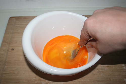 42 - Eier verquirlen / Whisk egg