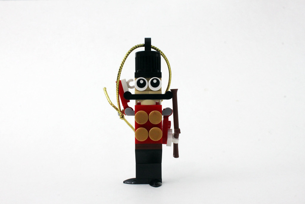 LEGO Christmas Toy Soldier Ornament (5004420)  Read more 