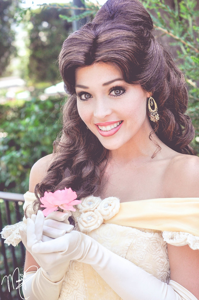 Belle | Princess Belle at Fantasy Faire in Disneyland. | Mary Pavlou ...