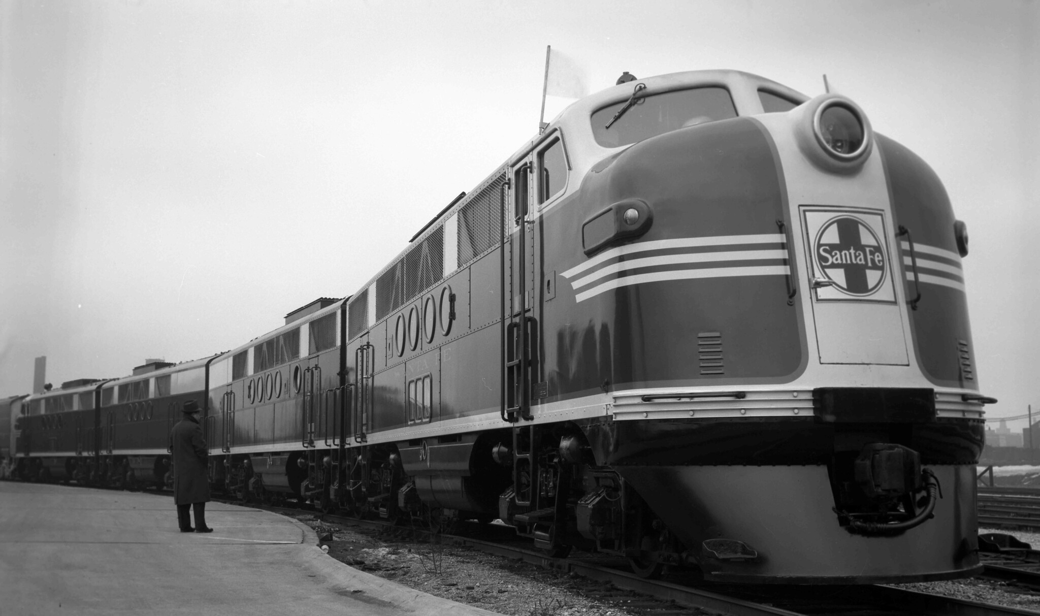 ATSF 100 (EMD FT) in the Santa Fe coach yard in Chicago on 2-3-1941 ...