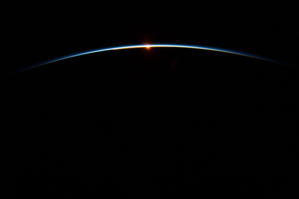 Sunrise/Sunset Over Earth (NASA, International Space Station, 07/31/14)