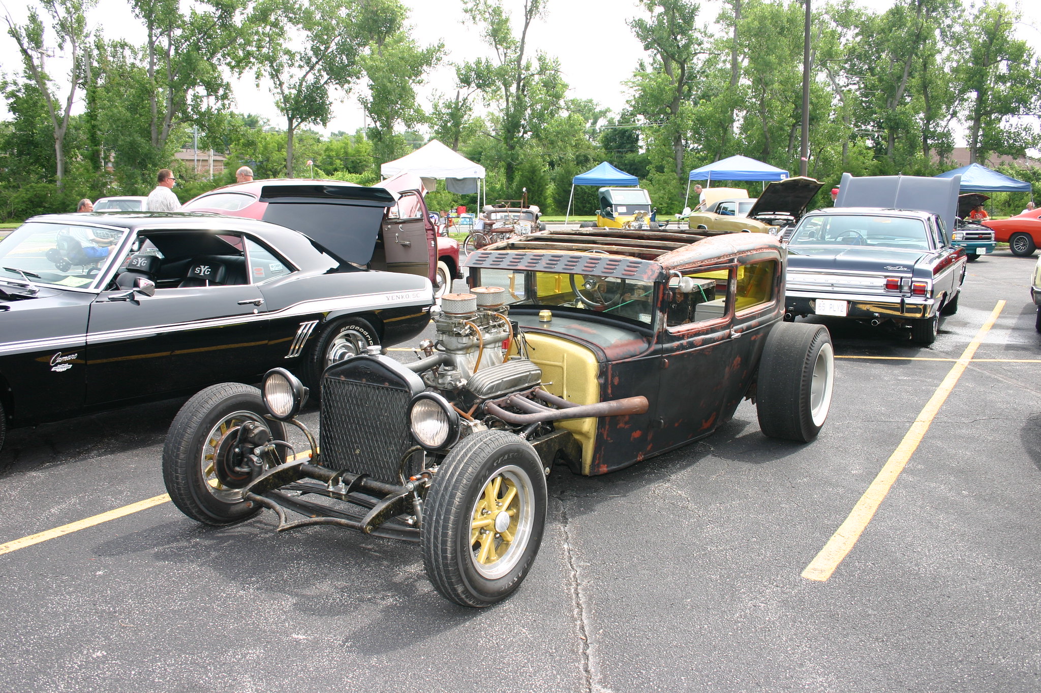 2014 Spirit of the Midwest Rides for Guides Car Show