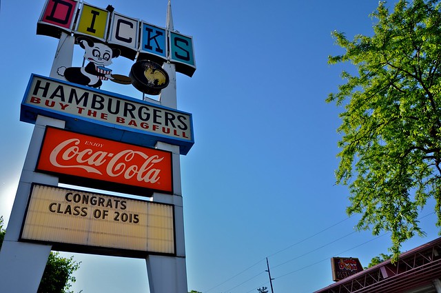 Dick's Hamburgers Spokane WA Sign