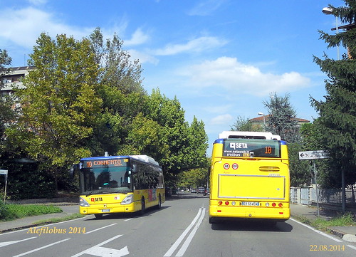 due autobus Citelis in strada Albareto - linea 10