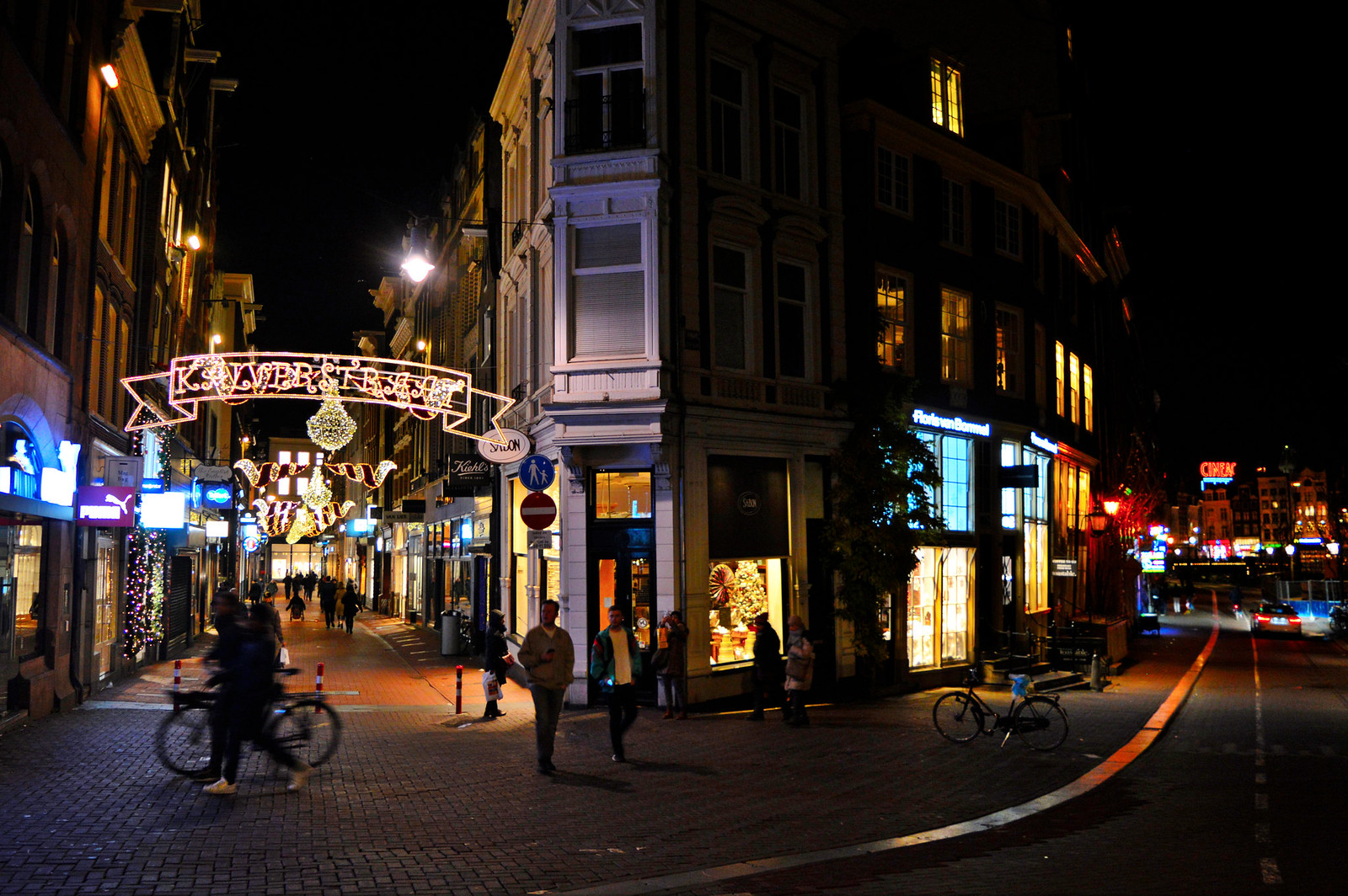 Kalverstraat in December