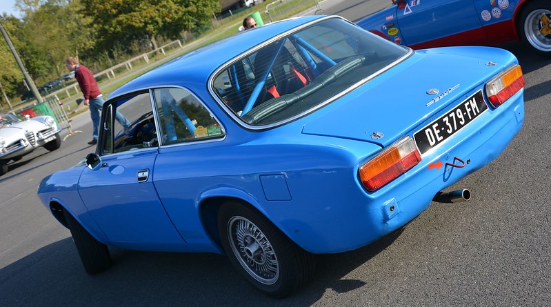 Alfa GTV 2000 Bertone Bleu "Track-Days" Linas Montlhéry  15417146436_f2c529478d_c