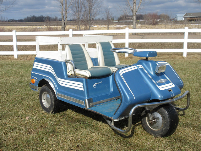 Harley Davidson original, and later AMF, Golfcart. Debuted in 1963. Only 3 years after acquiring 50% of Italian Aeromacchi. 