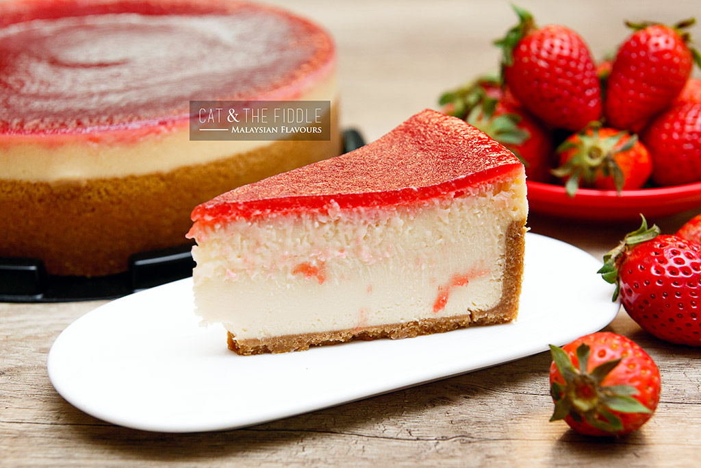 Cat & The Fiddle strawberry cheesecake