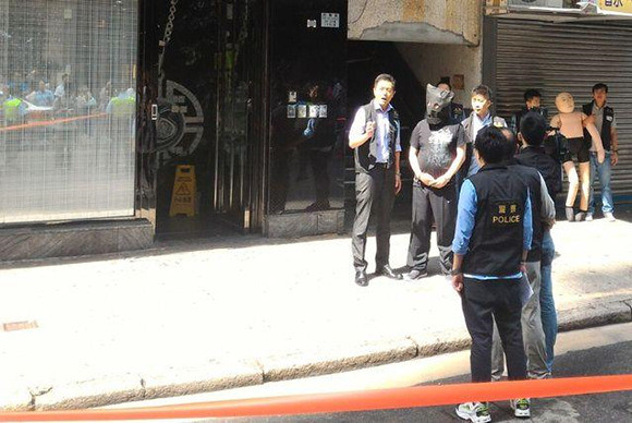 Hong Kong police escort that the tour guide identified the family members of the deceased had an emergency in Hong Kong