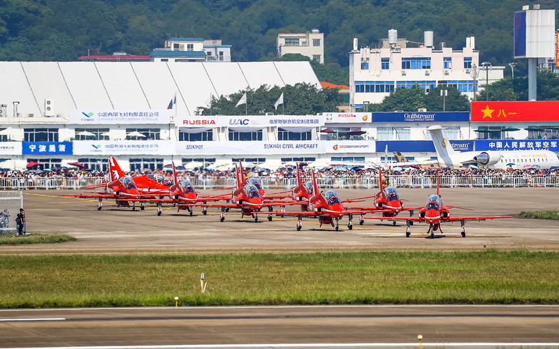 British RAF Red Arrows Aerobatic Team 英国红箭飞行表演队 Hawk