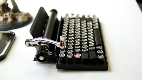 Retro typewriter-like Qwerkywriter plate mechanical keyboard
