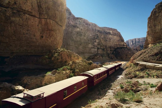 El Lagarto Rojo - Tren en las montañas de Túnez, Tren-Metro-Tunez (1)
