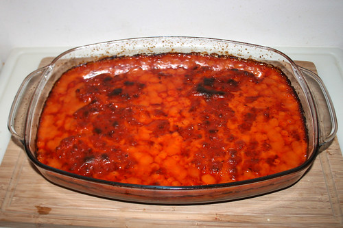 44 - Auflaufform aus Ofen entnehmen / Take casserole from oven