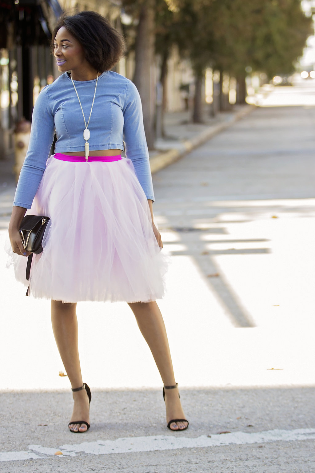 how to wear a pink skirt