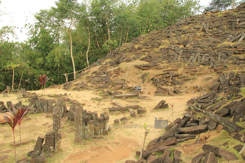 Situs Megalitikum Gunung Padang