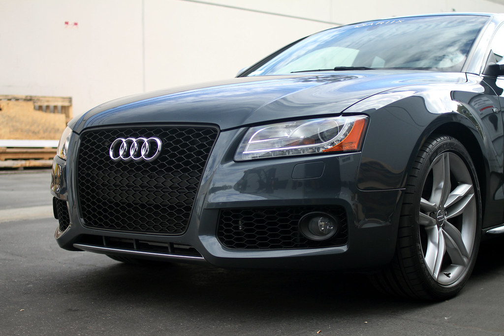 Front Lower Honeycomb Mesh Fog Light Grille Compatible with 08-12 Audi A5 S-Line S5 B8 RS5 Pre-facelift RS5 Style 