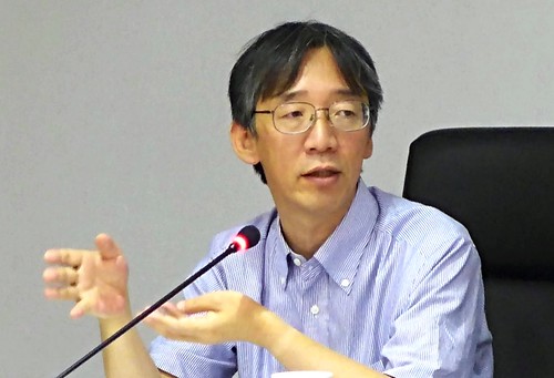 名古屋大學環境社會學系教授丸山康司認為，成功的再生能源電廠必須有社區本地人的參與。攝影：陳文姿。