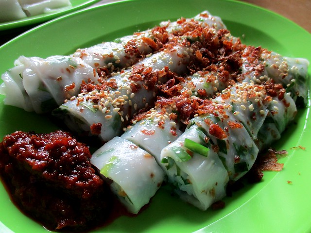 Chee cheong fun - chives & dry shrimps 1