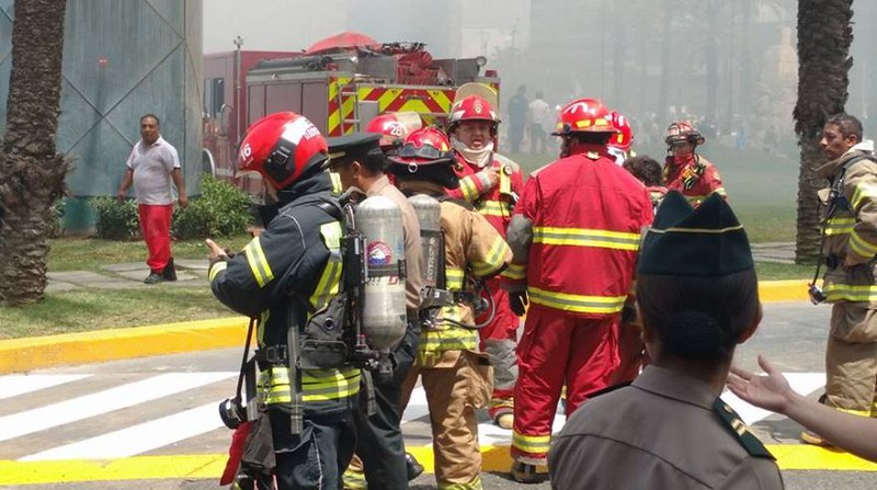ÚLTIMO MOMENTO: Incendio en los cines de Larcomar, Miraflores