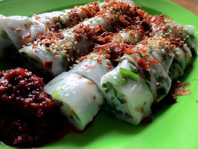 Chee cheong fun - chives & dry shrimps 2