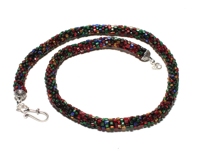 Crochet bead necklace