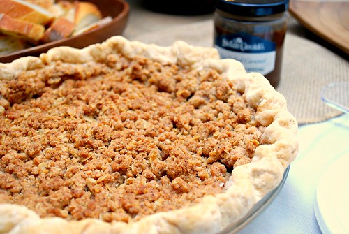 Caramel Apple Crisp Pie