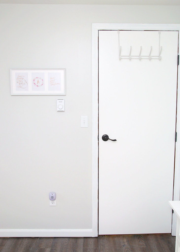 Tween Bedroom White Door Hanger
