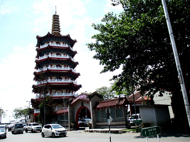Sibu Chinese temple/pagoda