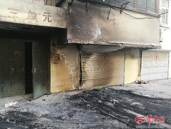 Suide, Shaanxi unaccounted for after the cadres set fire to vehicles in the district, the police to search for