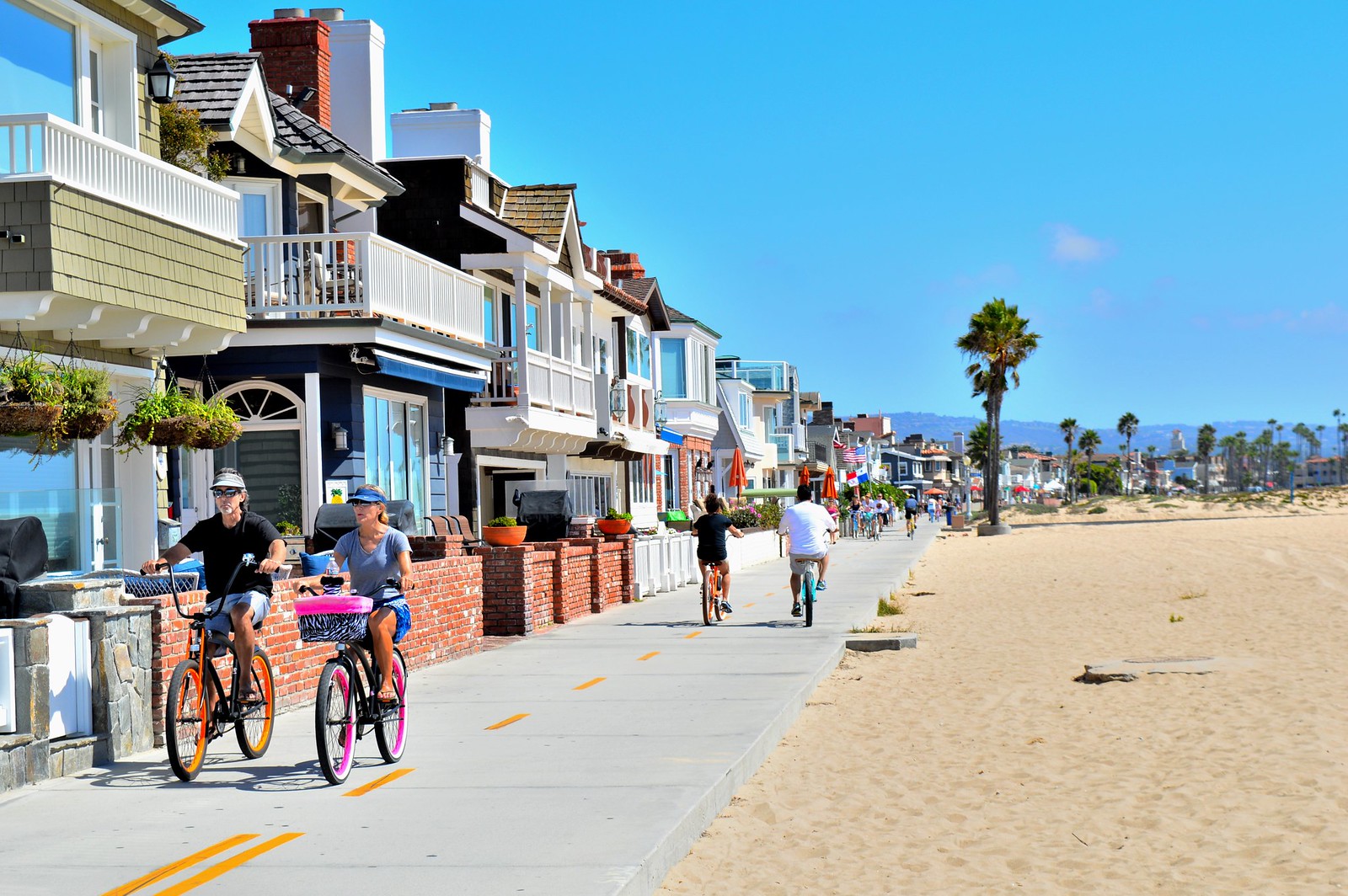 Huntington Beach is the Most Hipsterlicious Surfing Spot in California