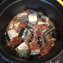 ストウブで作る秋刀魚の梅煮