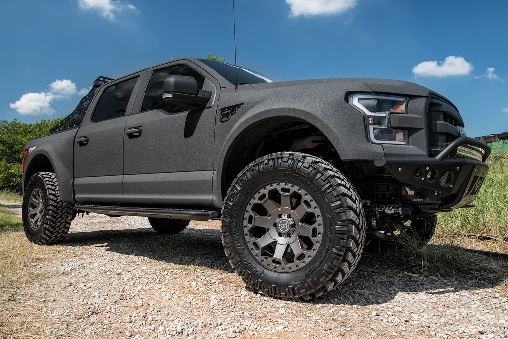 2017 Ford F-150 Raptor First Look - Motor Trend